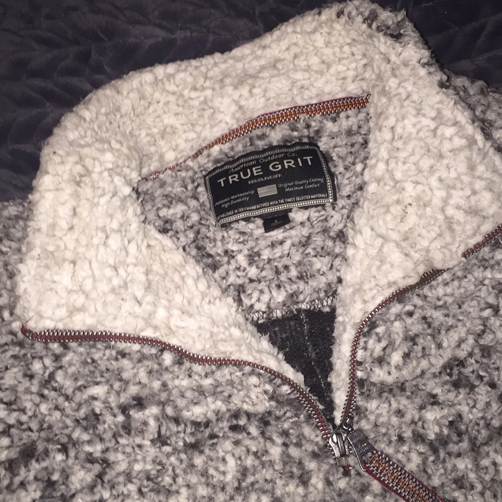 True Grit women’s pullover size S ✨